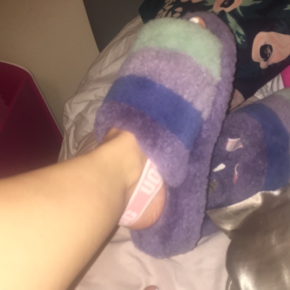 Ugg slides - Picture 4 of 4